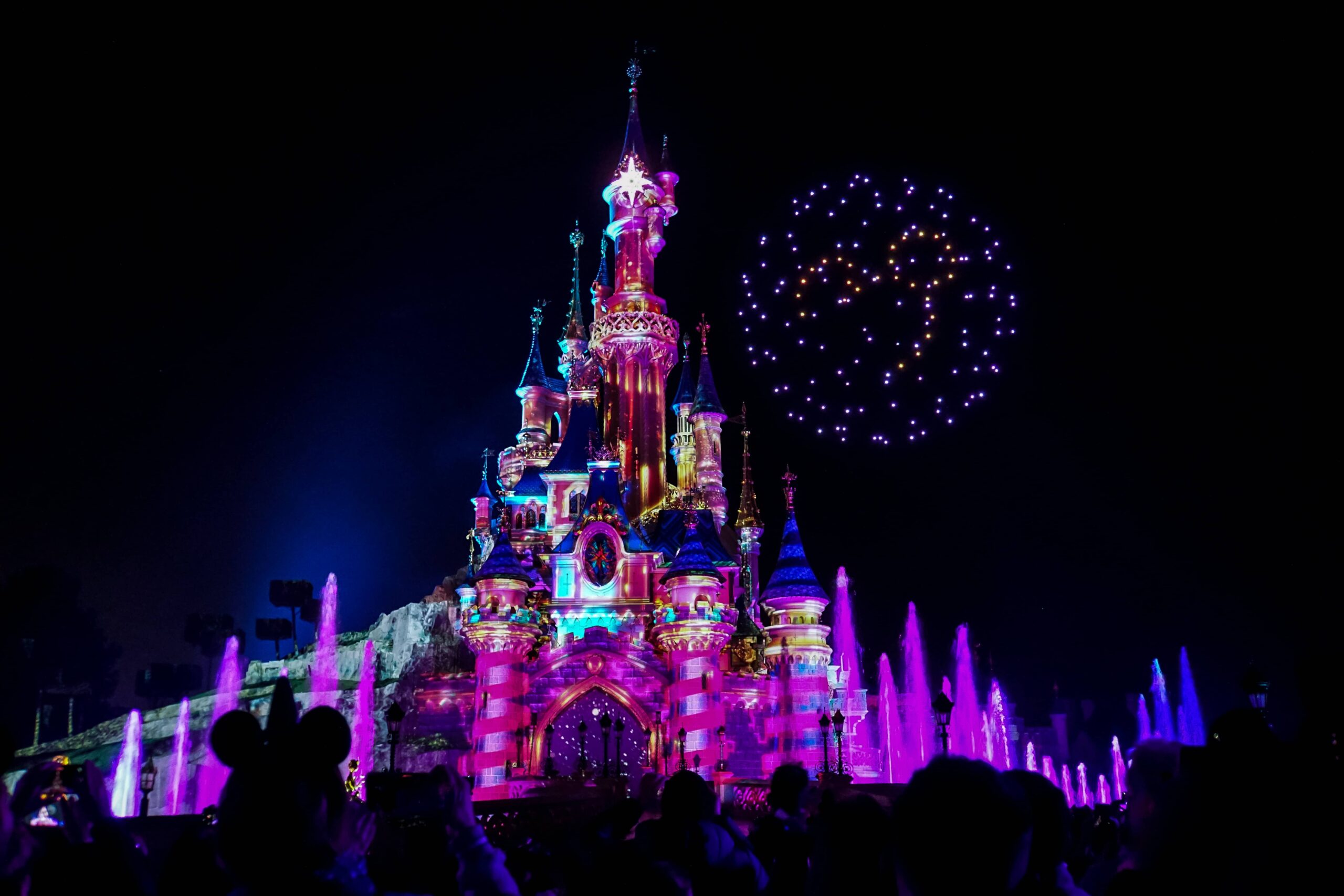 Château de la Belle au bois dormant à Disneyland Paris avec le spectable Disney D-Light