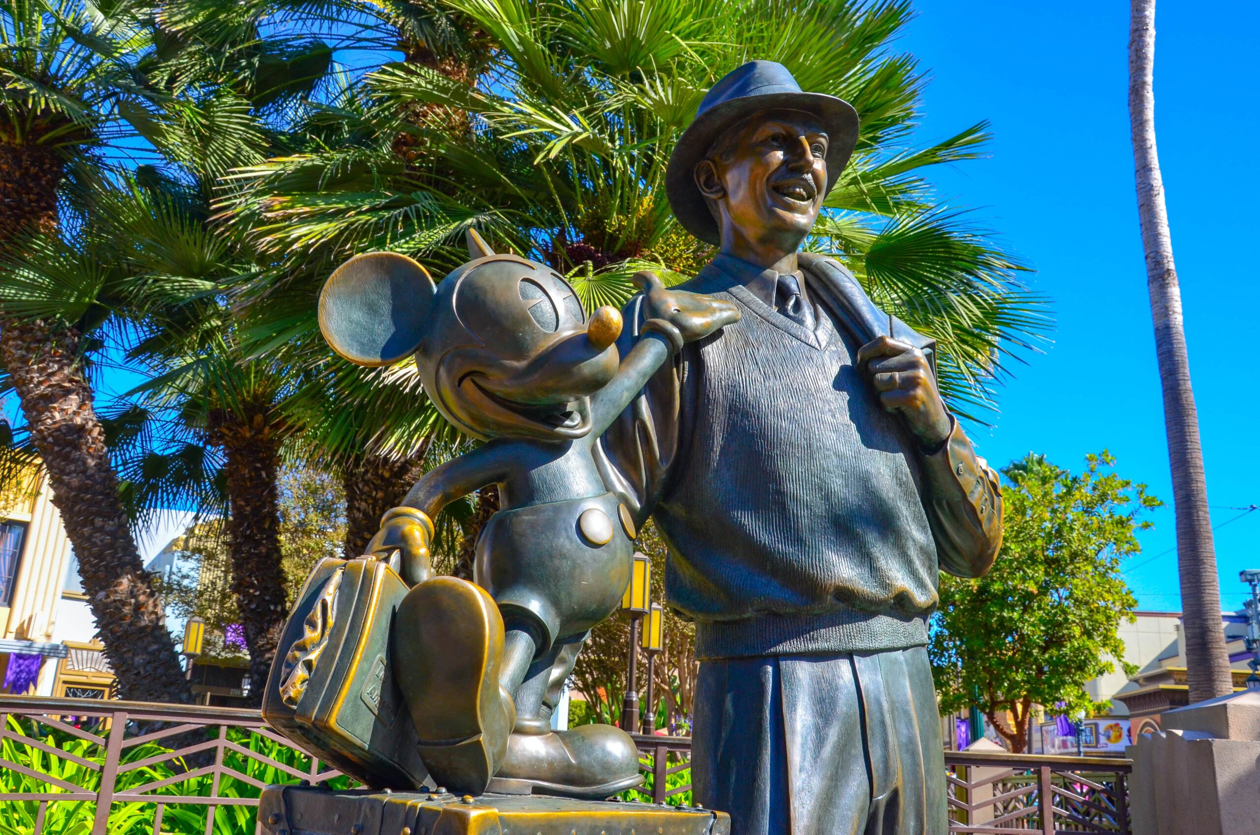 Statue Storytellers à Disney California Adventure Park, Anaheim en Californie.